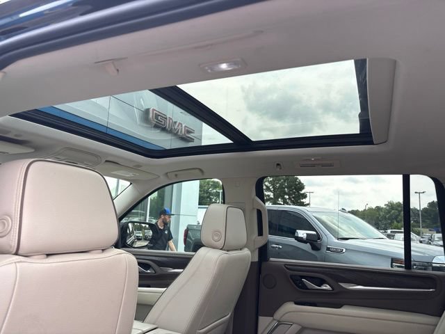 Used 2021 GMC Yukon XL Denali AWD/4WD image 12