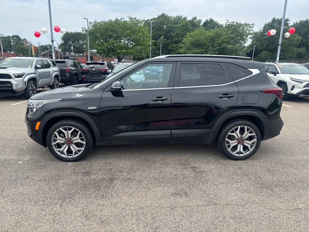 Used 2021 Kia Seltos S AWD/4WD image 4