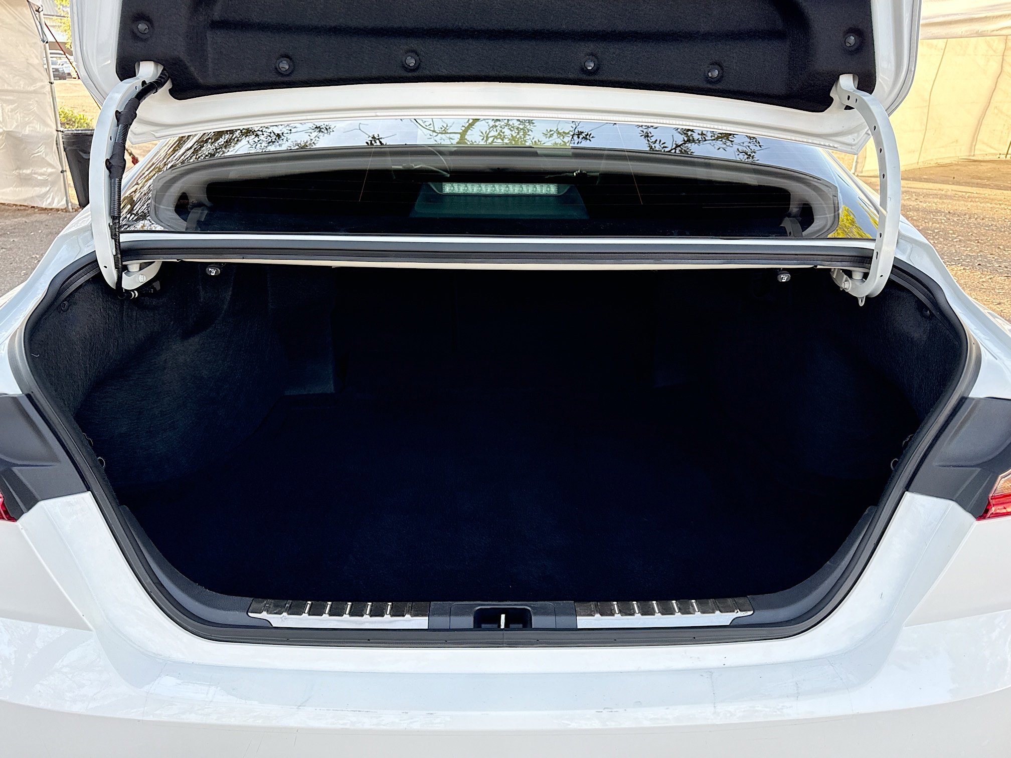 Used 2025 Toyota Camry SE w/ Multimedia Upgrade Package image 9