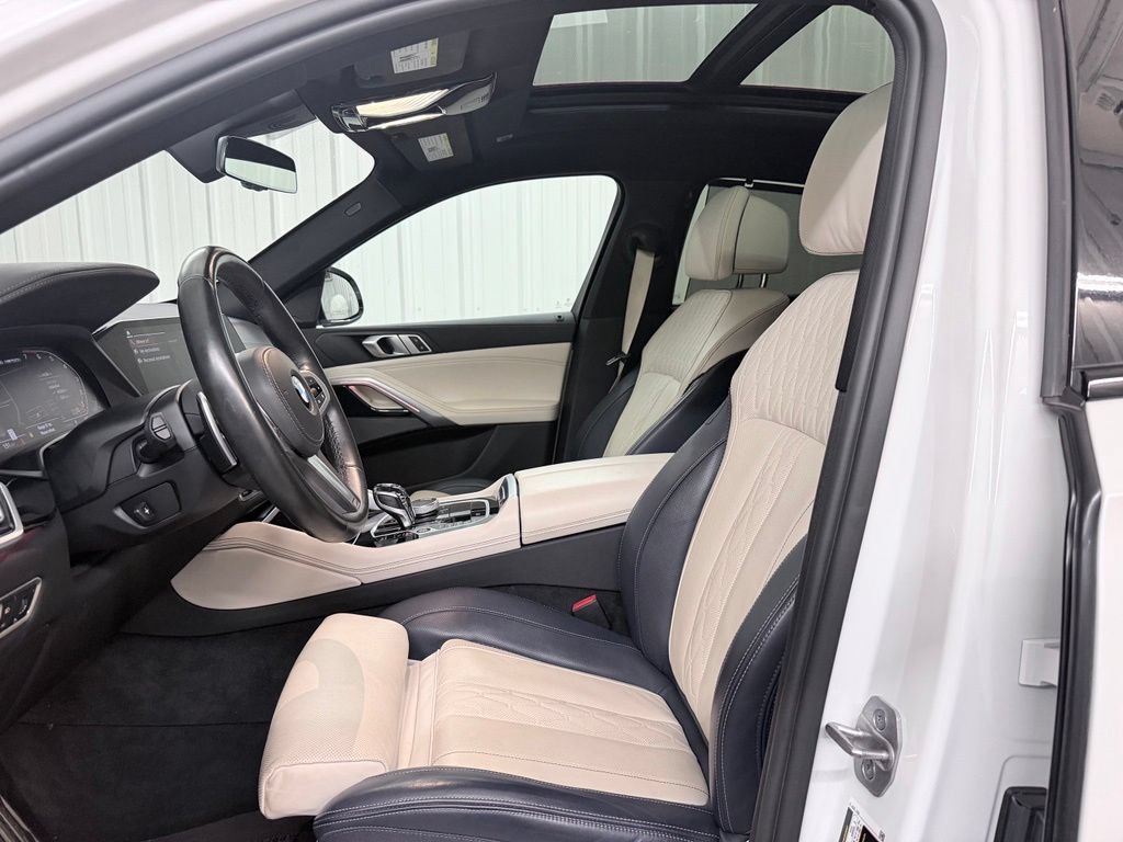 Used 2022 BMW X6 M50i w/ Executive Package AWD/4WD image 10