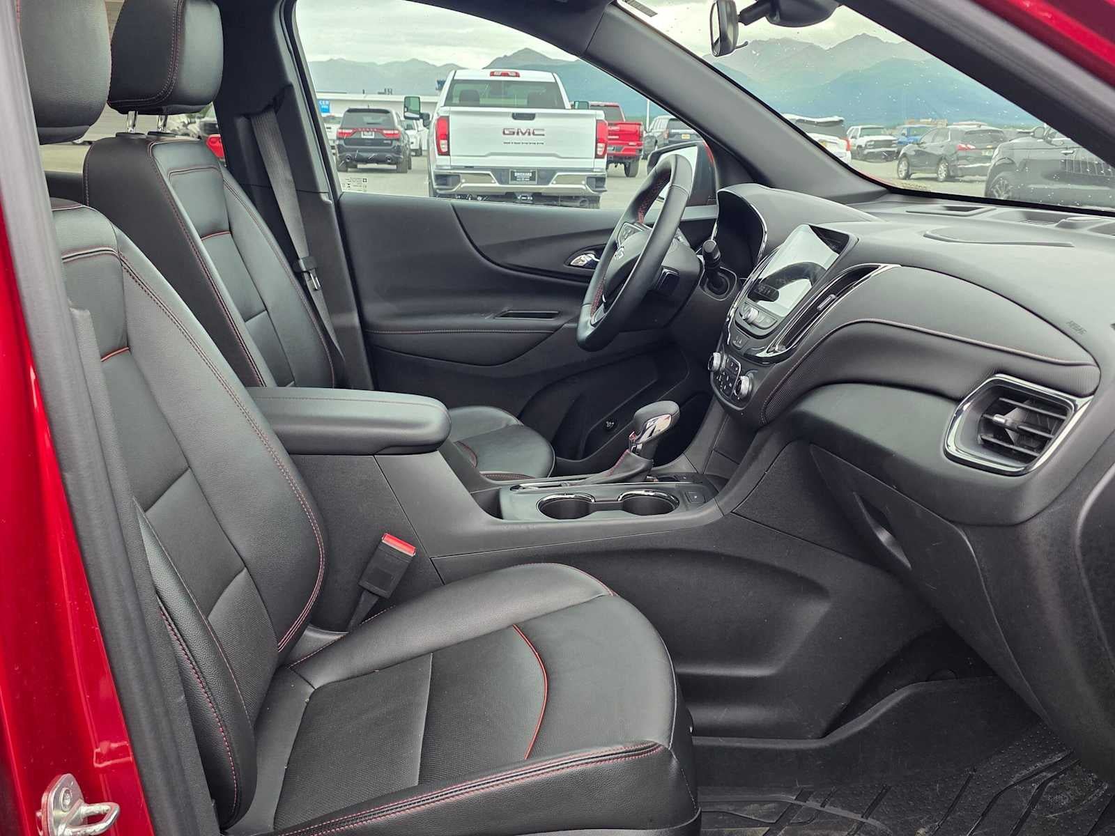 Used 2023 Chevrolet Equinox RS w/ RS Leather Package AWD/4WD image 11