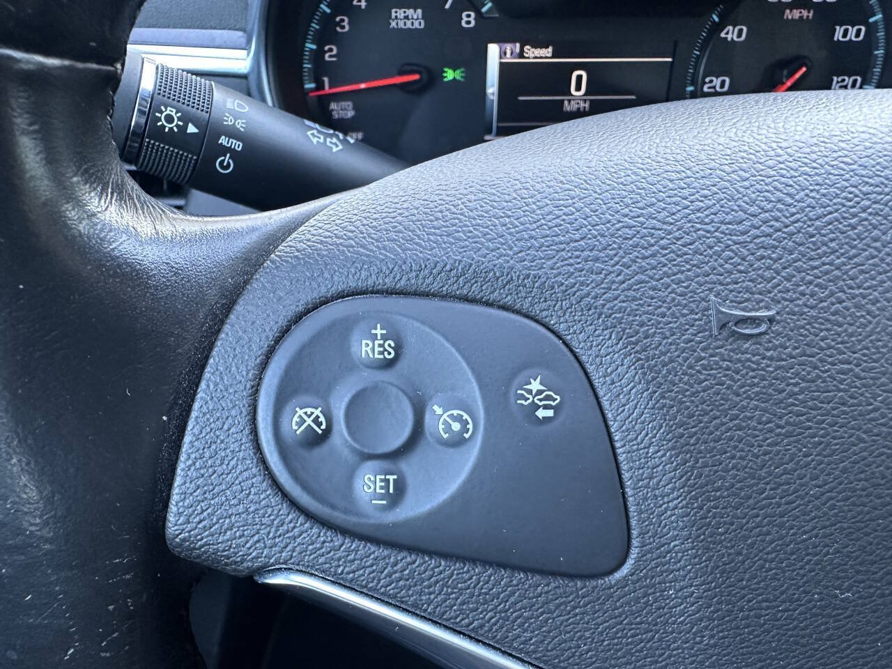 Used 2015 Chevrolet Impala LT w/ Convenience Package FWD image 40