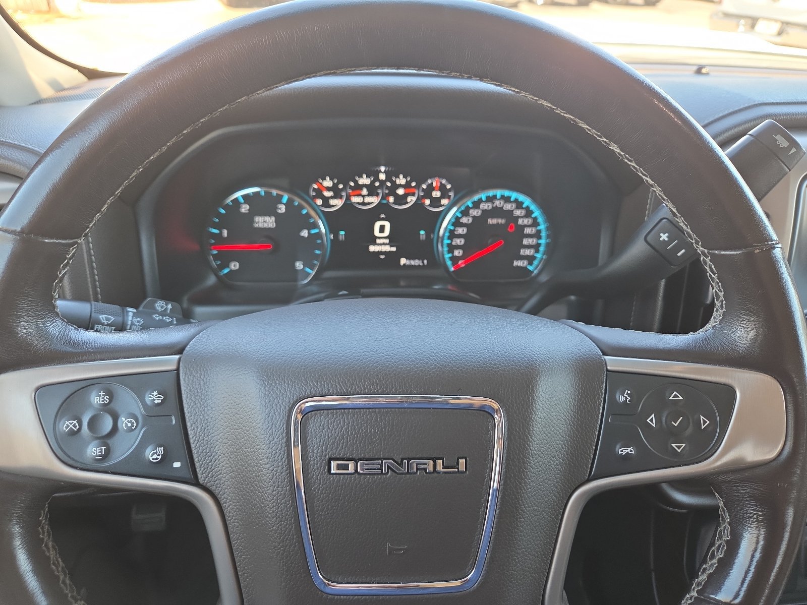 Used 2018 GMC Sierra 2500 Denali w/ Duramax Plus Package AWD/4WD image 4