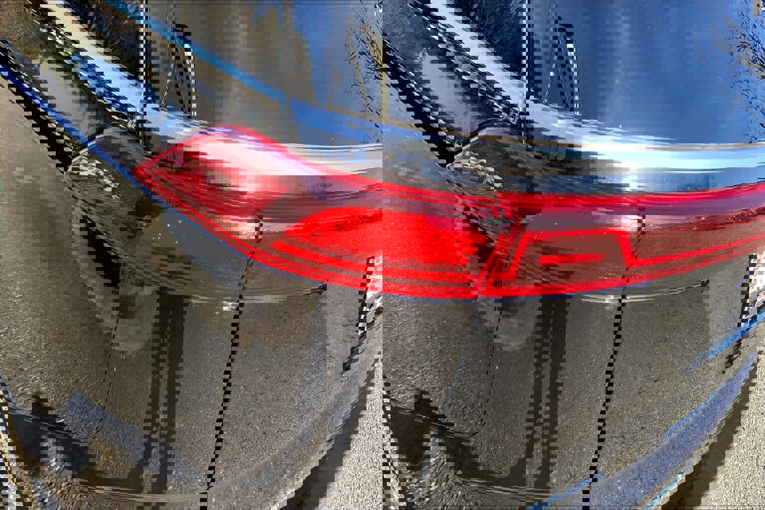 Used 2022 Kia Carnival SX Prestige image 27