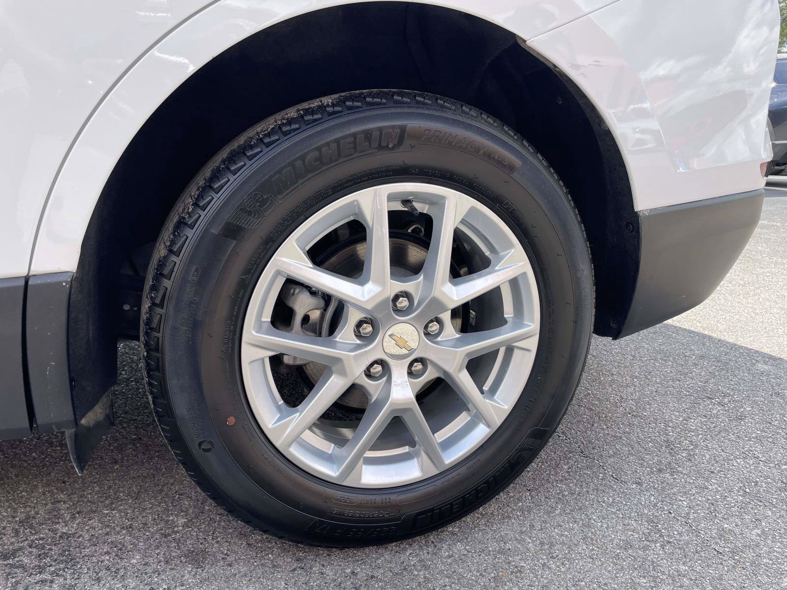 Used 2024 Chevrolet Equinox LT FWD image 28