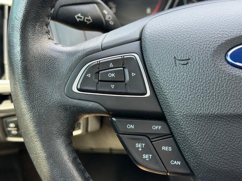 Used 2015 Ford Focus Titanium FWD image 17