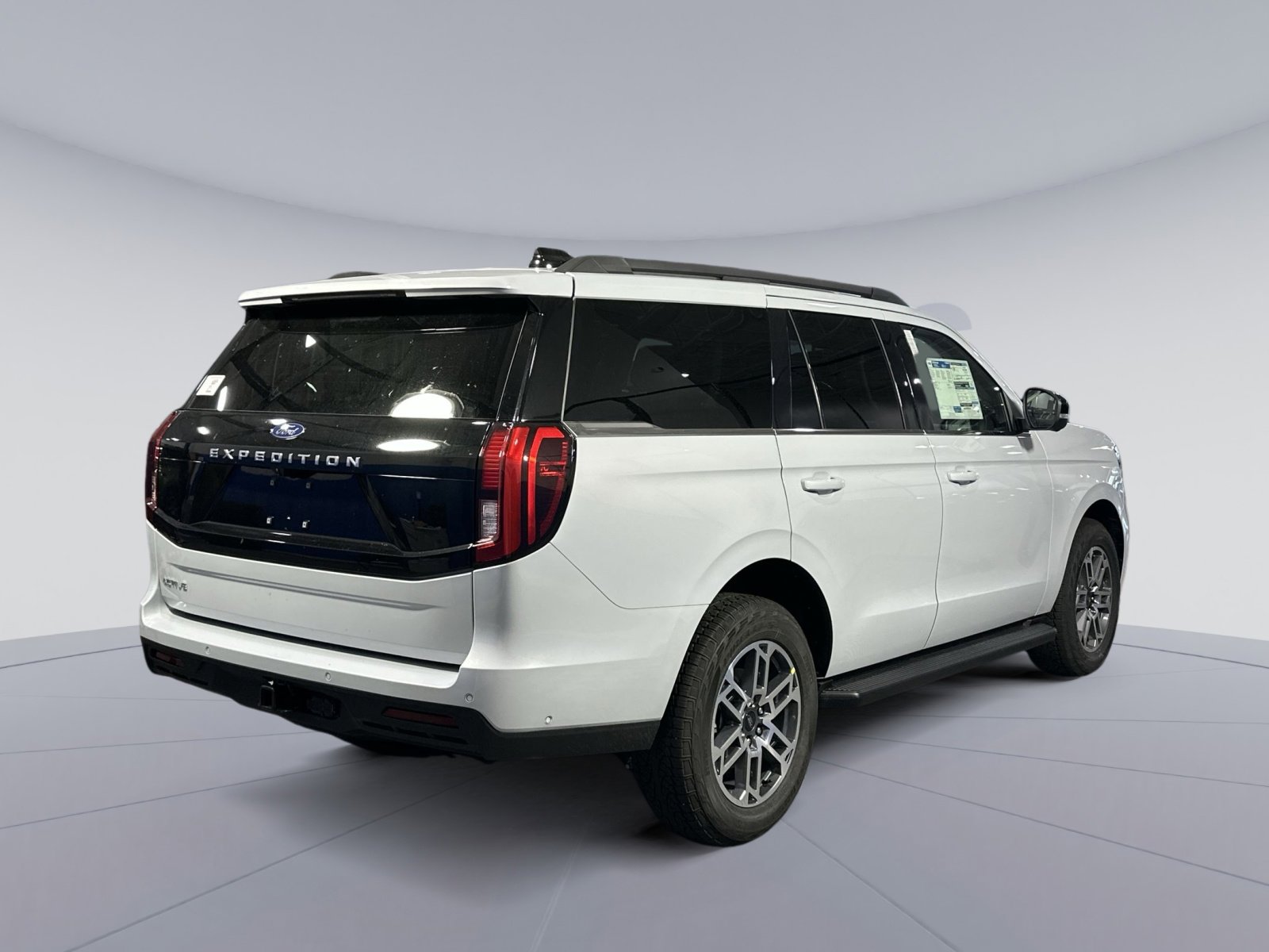 New 2025 Ford Expedition Active image 7