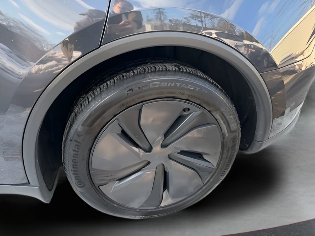 Used 2026 Tesla Model Y Long Range image 12