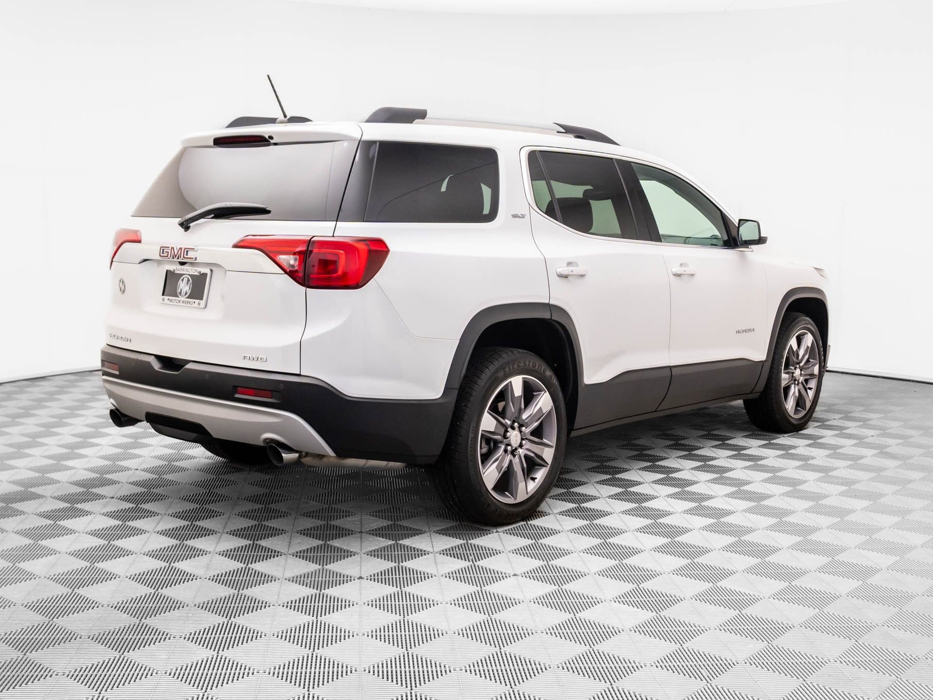 Used 2019 GMC Acadia SLT w/ LPO, Floor Liner Package image 6