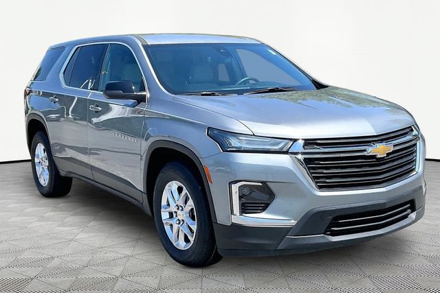 Used 2023 Chevrolet Traverse LS