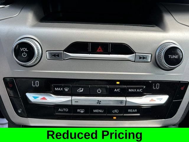 Used 2021 Ford Explorer XLT w/ Equipment Group 202A AWD/4WD image 32