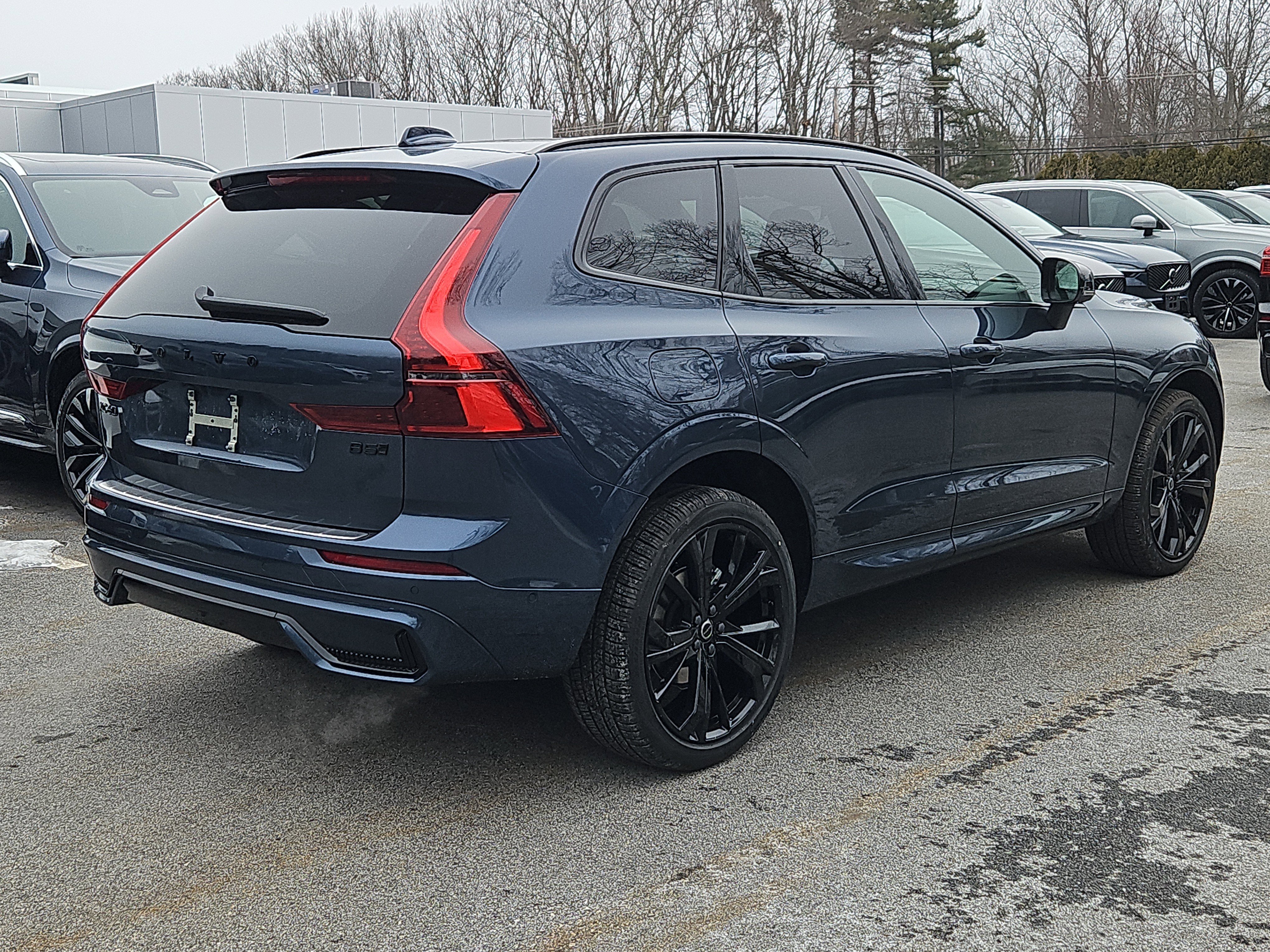 New 2026 Volvo XC60 B5 Ultra w/ Protection Package Premier AWD/4WD image 2