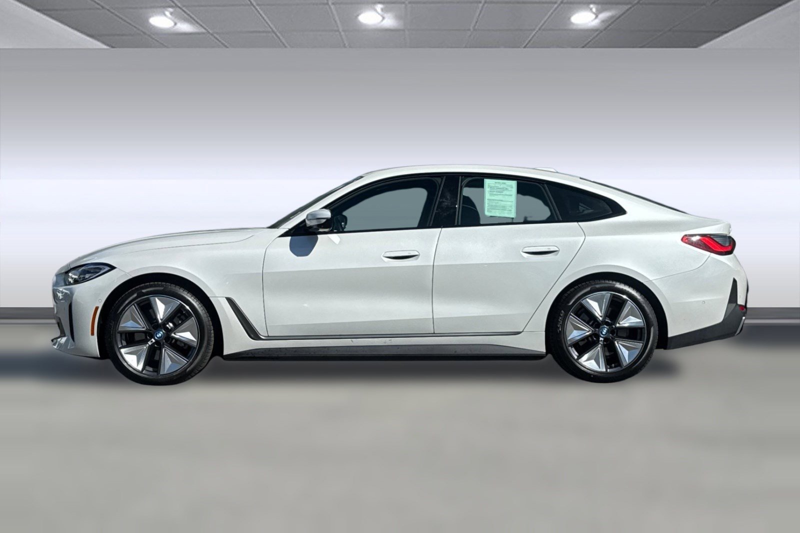 Certified 2023 BMW i4 eDrive35 image 2