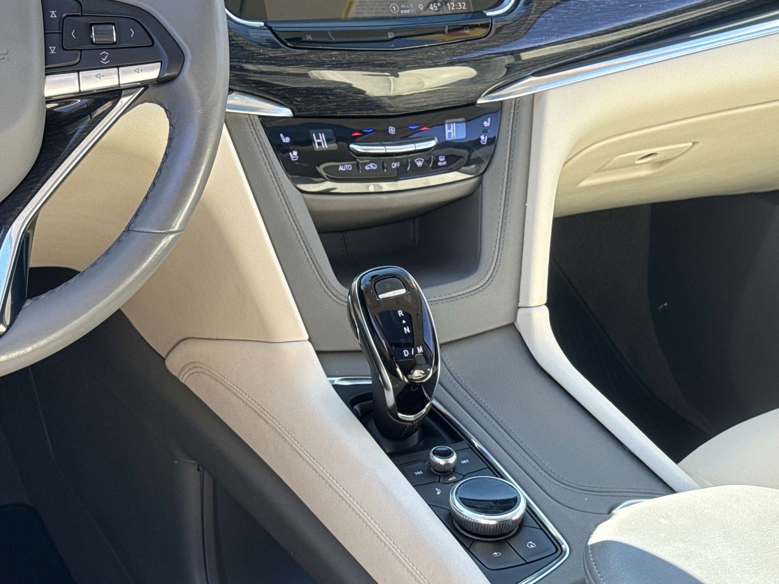 Used 2021 Cadillac XT6 Premium Luxury image 4