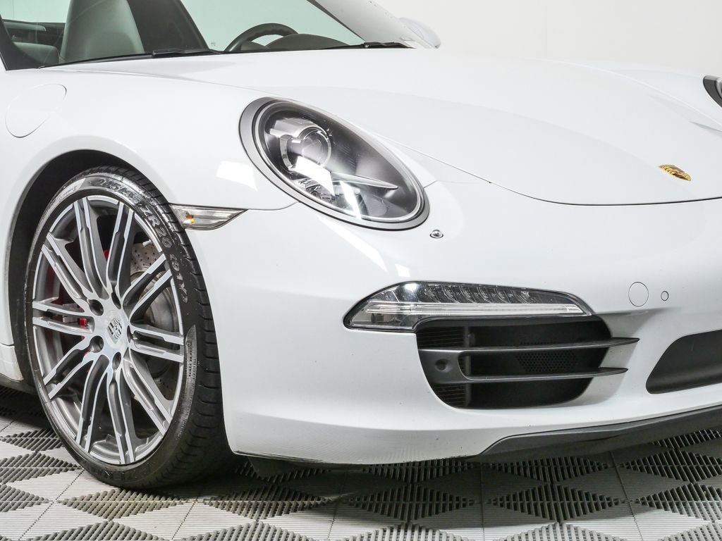 Used 2015 Porsche 911 Targa 4S AWD/4WD image 32
