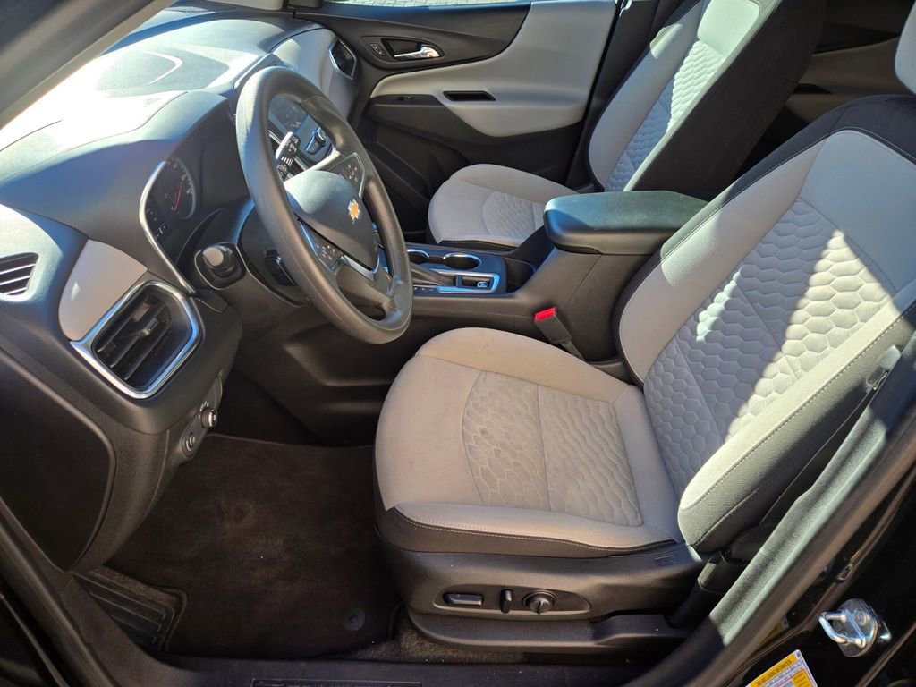 Used 2021 Chevrolet Equinox LS w/ LS Convenience Package image 12