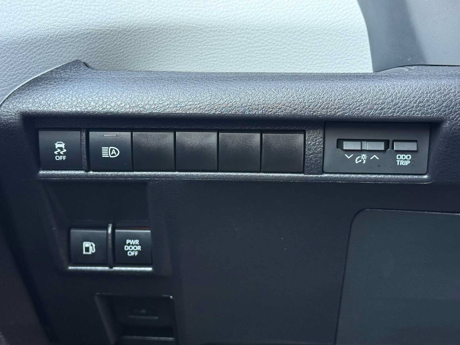 Certified 2026 Toyota Sienna LE AWD/4WD image 34