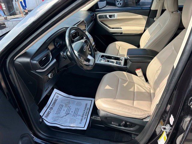 Used 2023 Ford Explorer XLT w/ Equipment Group 202A RWD image 14