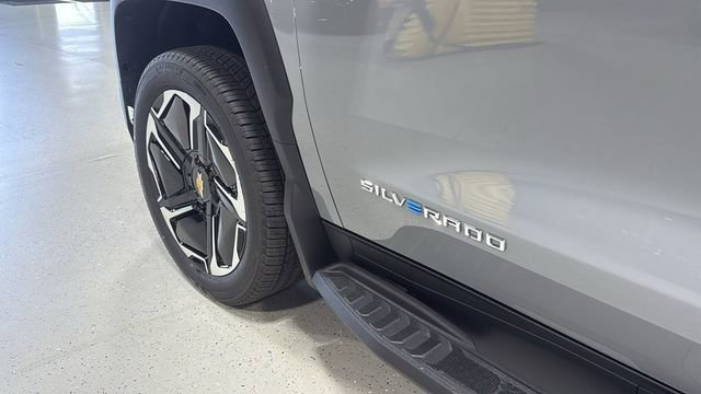 New 2026 Chevrolet Silverado EV LT AWD/4WD image 22