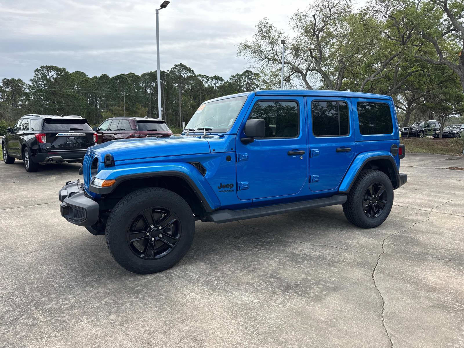 Used 2021 Jeep Wrangler Unlimited Sahara image 7