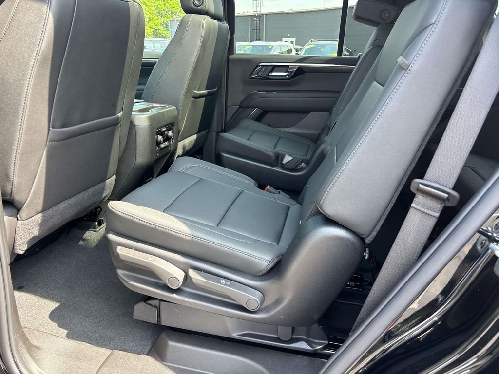 Used 2026 Chevrolet Tahoe Z71 w/ Comfort Package AWD/4WD image 12