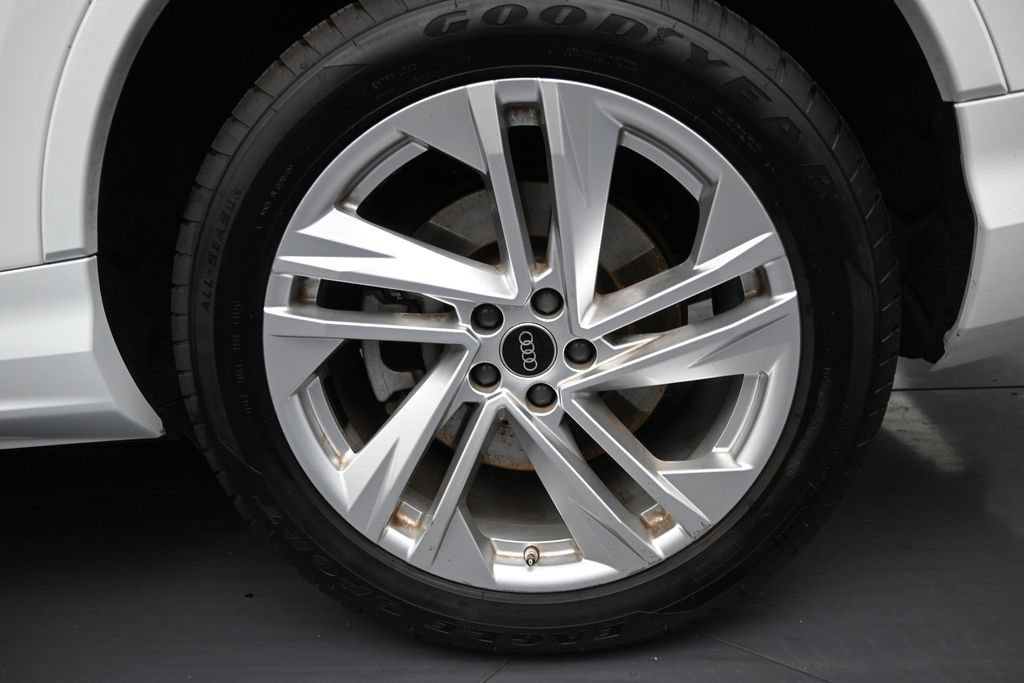 Used 2023 Audi Q7 3.0T Prestige AWD/4WD image 9