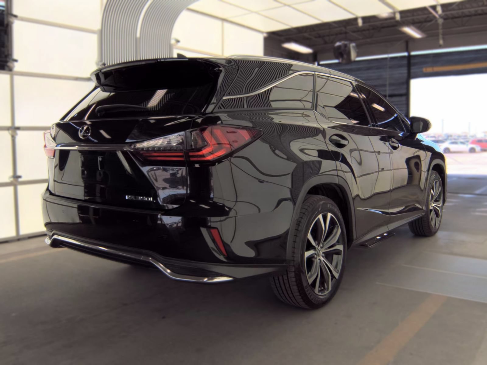 Used 2021 Lexus RX 350L FWD w/ Premium Package image 3