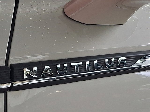 Used 2022 Lincoln Nautilus Reserve AWD/4WD image 30