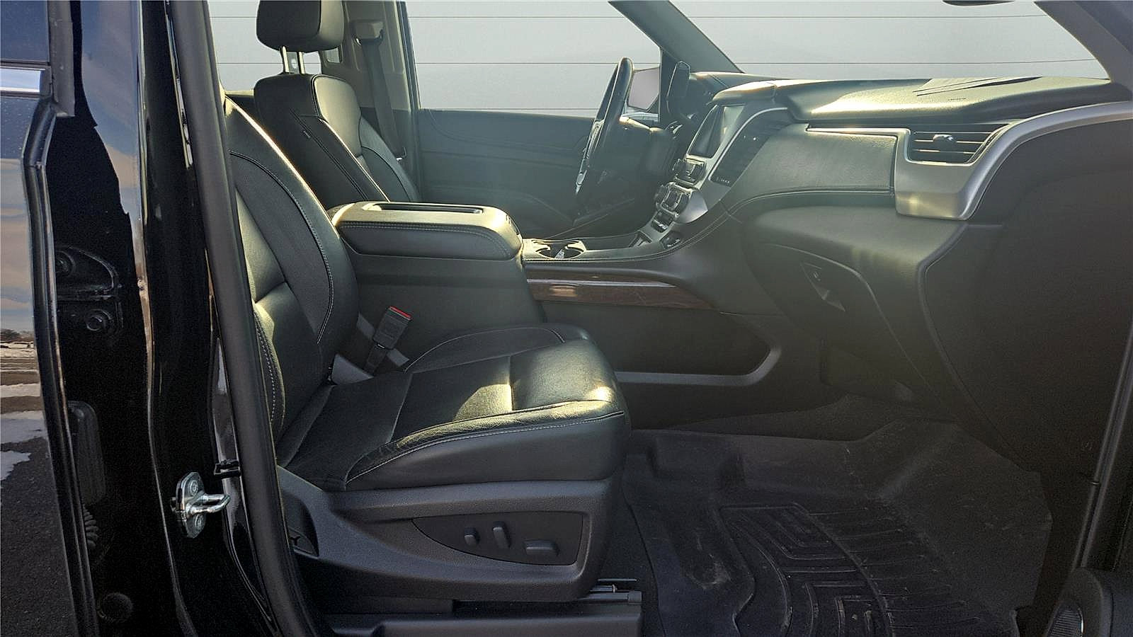 Used 2019 GMC Yukon SLT AWD/4WD image 24