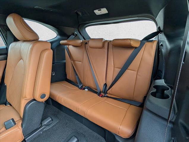 New 2025 Toyota Highlander Platinum image 11