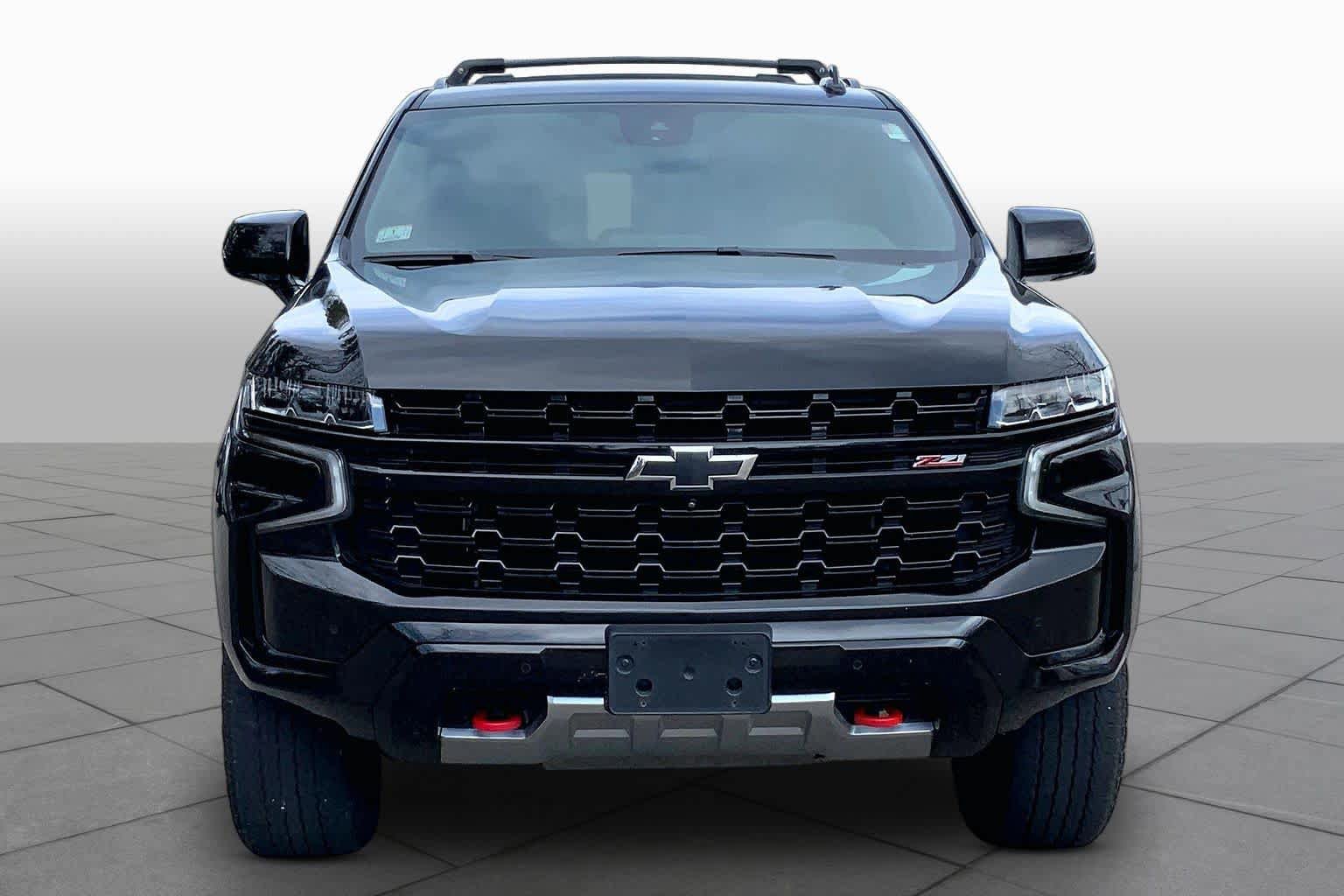Used 2023 Chevrolet Suburban Z71 w/ Luxury Package AWD/4WD image 4