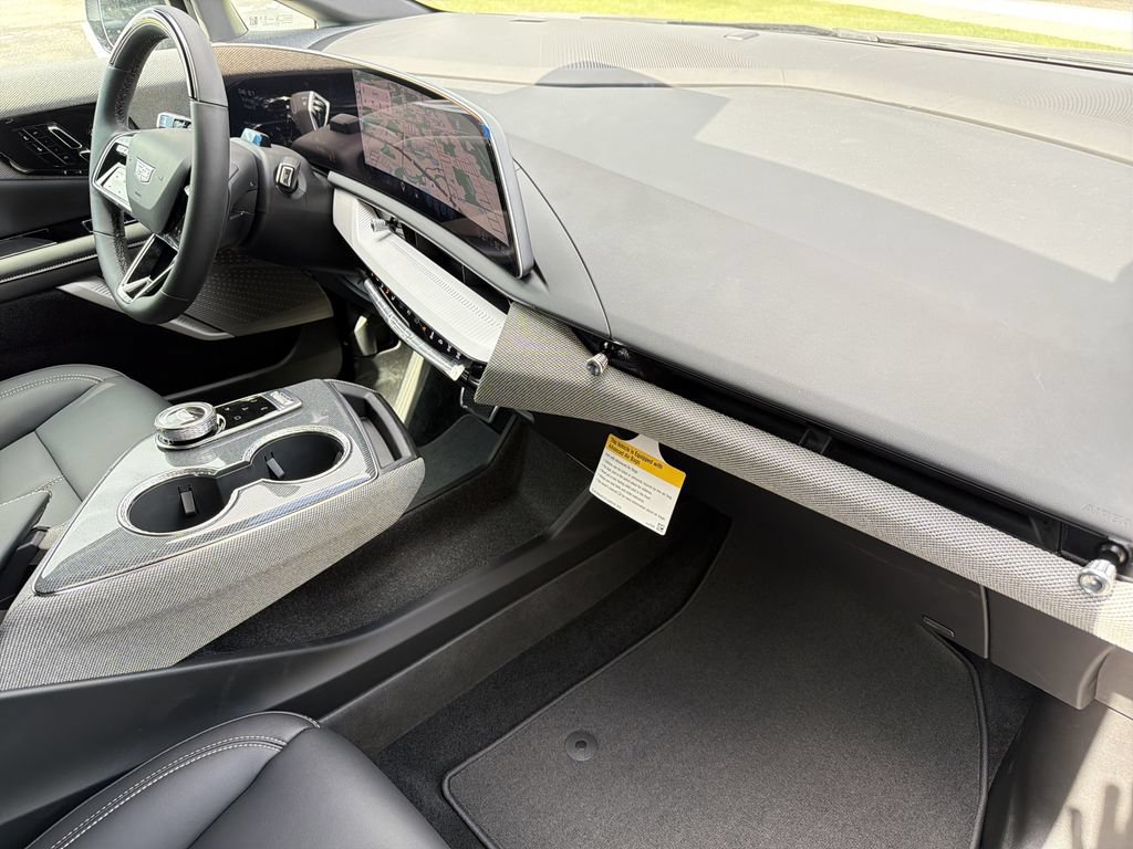 New 2027 Cadillac Optiq Luxury AWD/4WD image 15