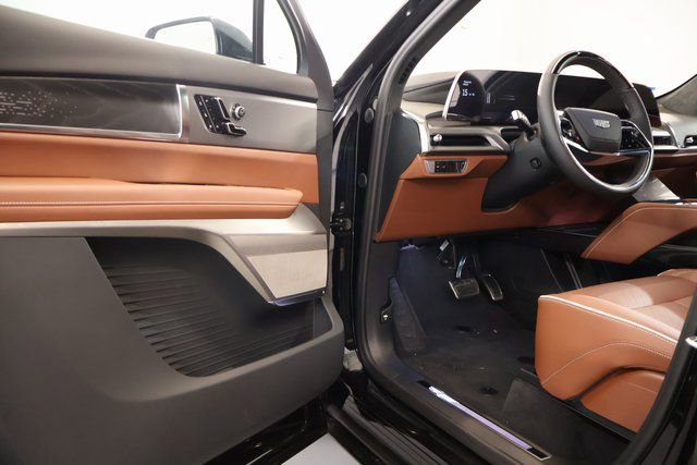 New 2026 Cadillac Vistiq Platinum image 8