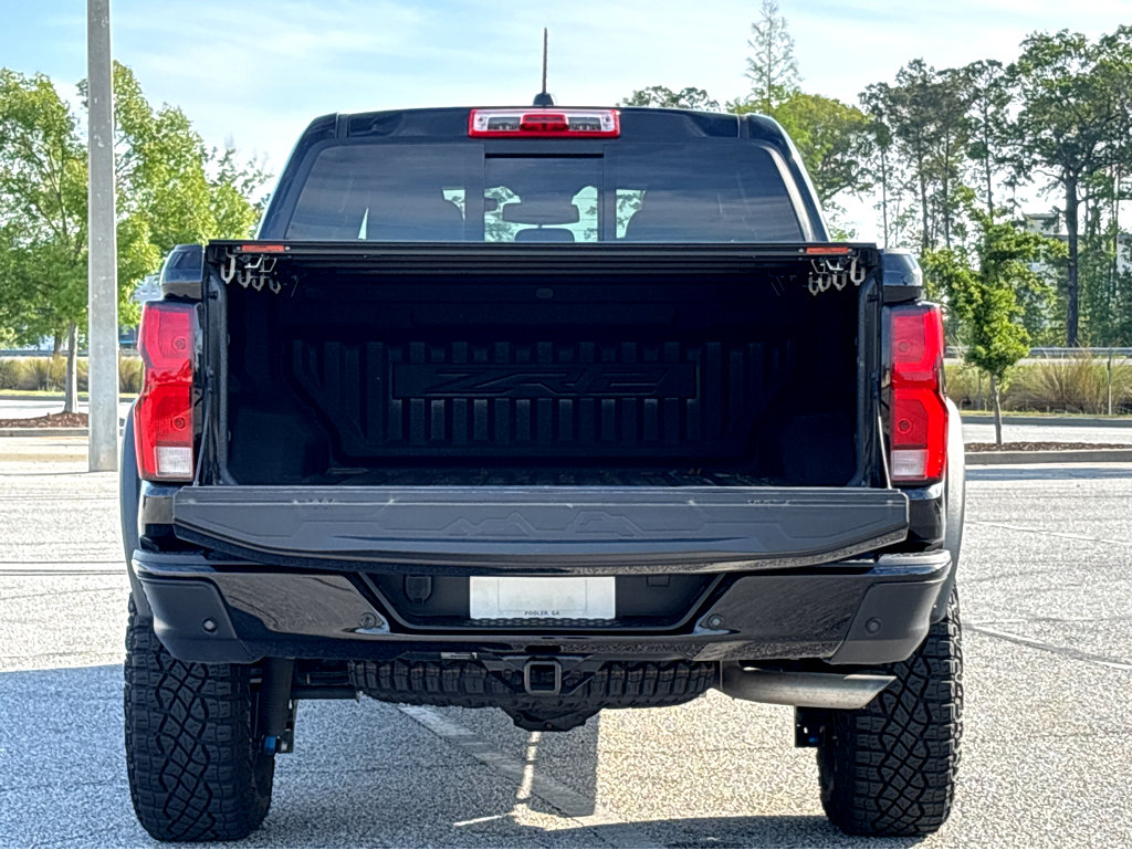 Used 2024 Chevrolet Colorado ZR2 w/ Technology Package image 21