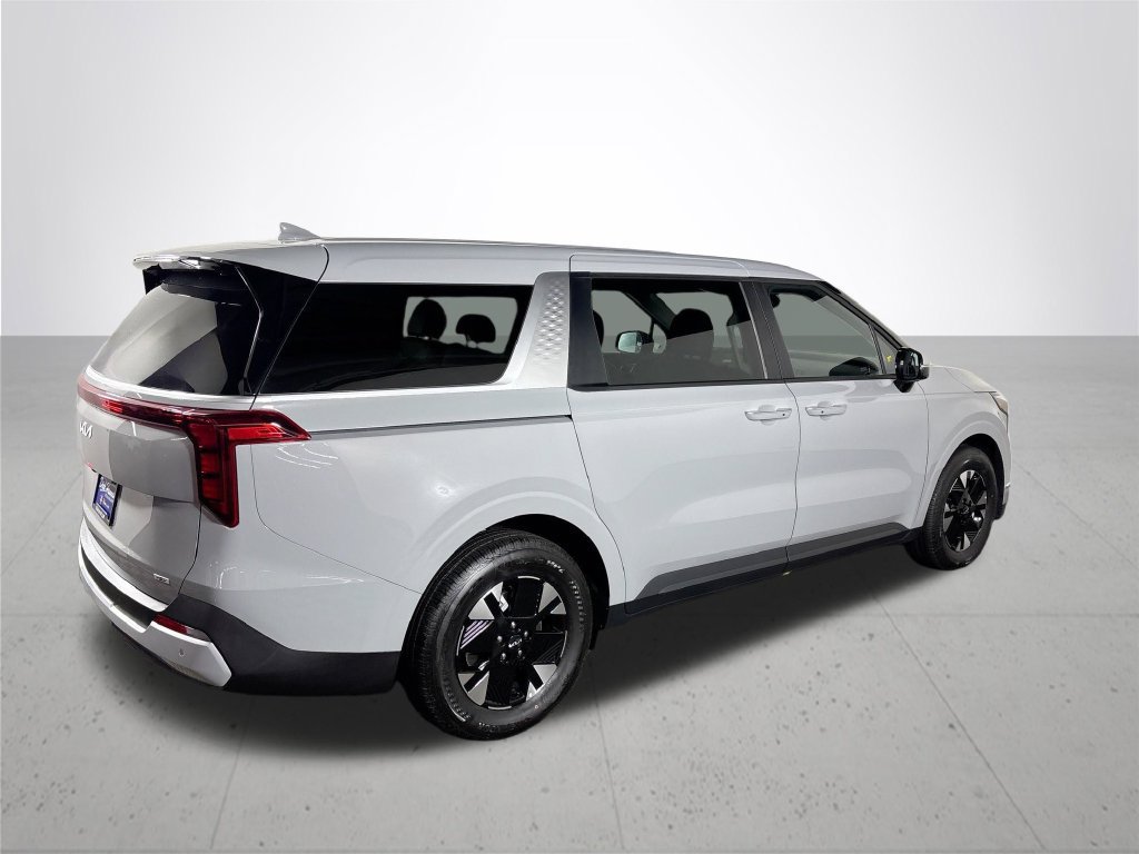 New 2027 Kia Carnival LXS FWD image 6