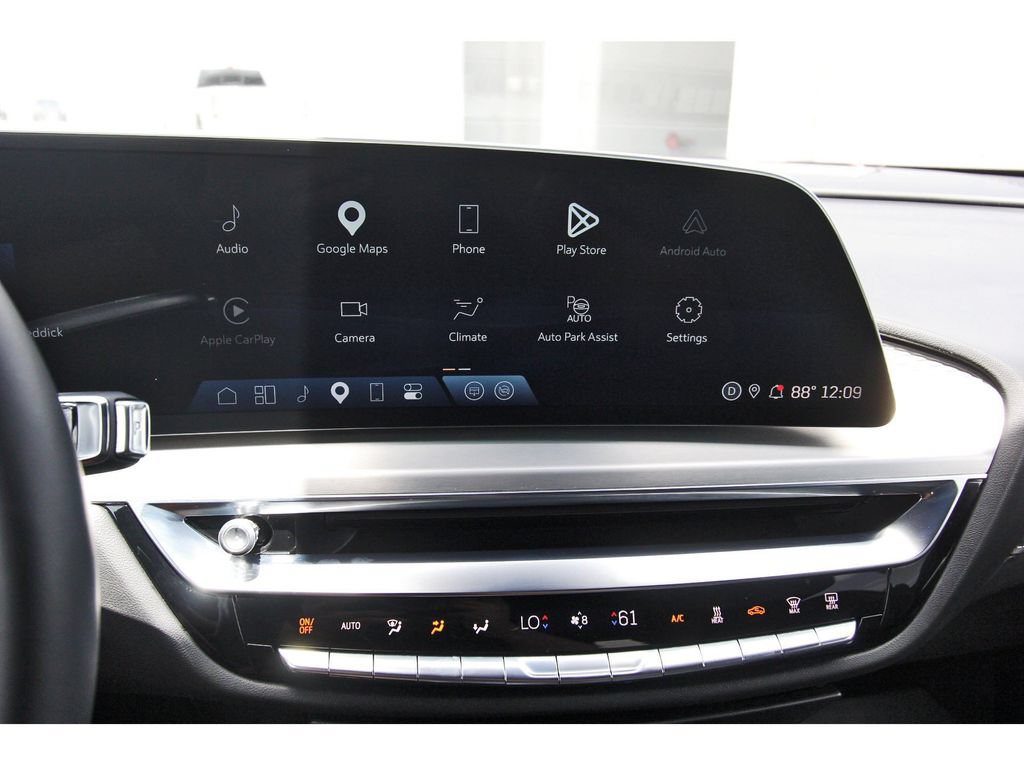 Used 2024 Cadillac Lyriq Luxury w/ LPO, Floor Liner Package AWD/4WD image 21