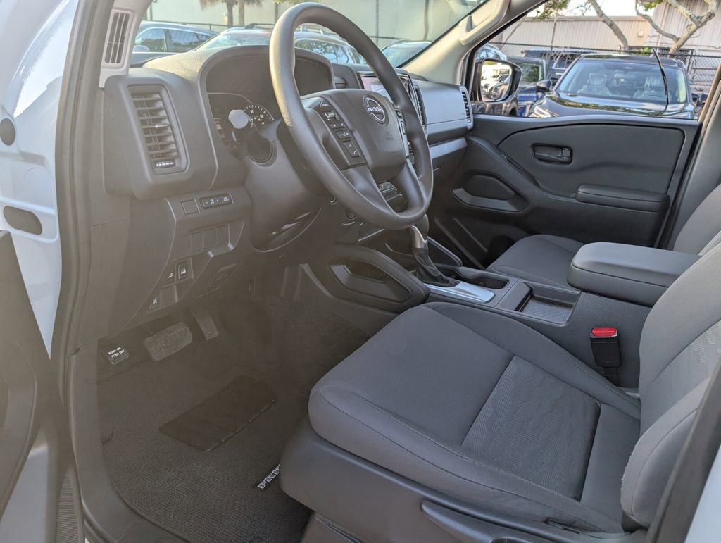 Used 2024 Nissan Frontier S AWD/4WD image 11