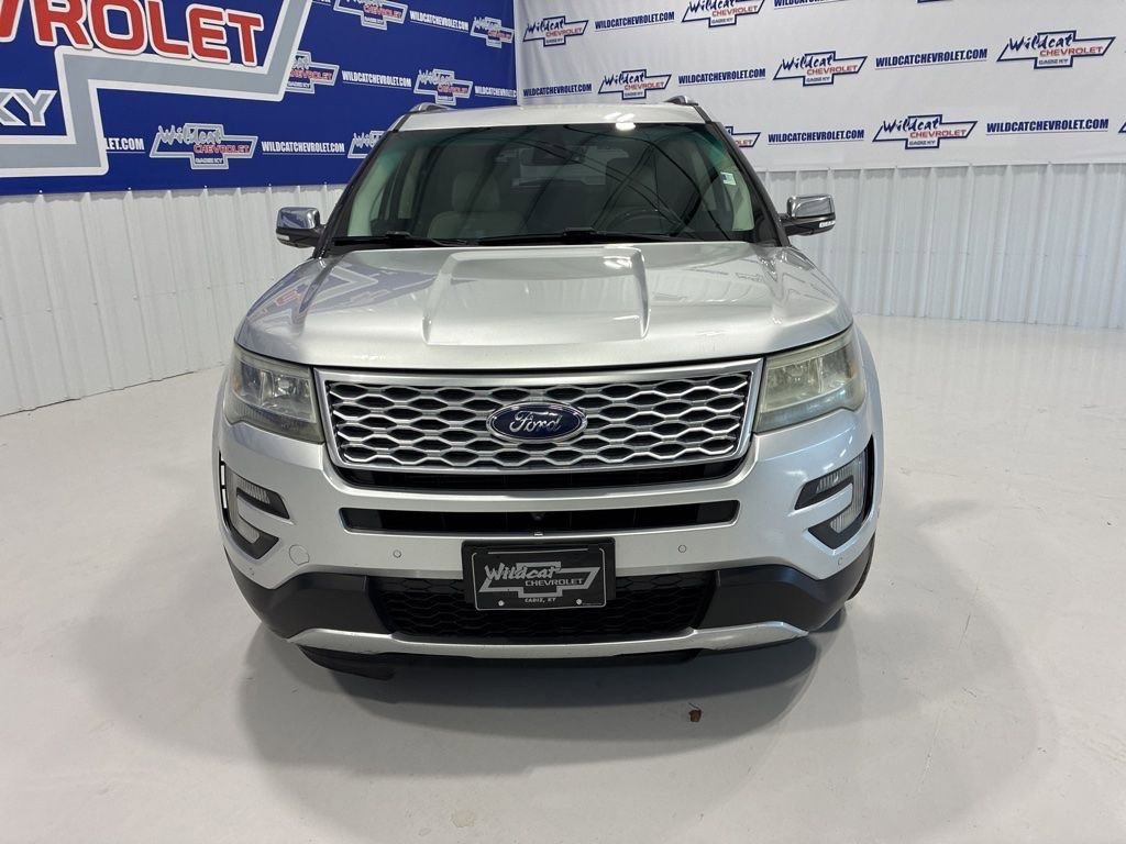Used 2016 Ford Explorer Platinum image 4