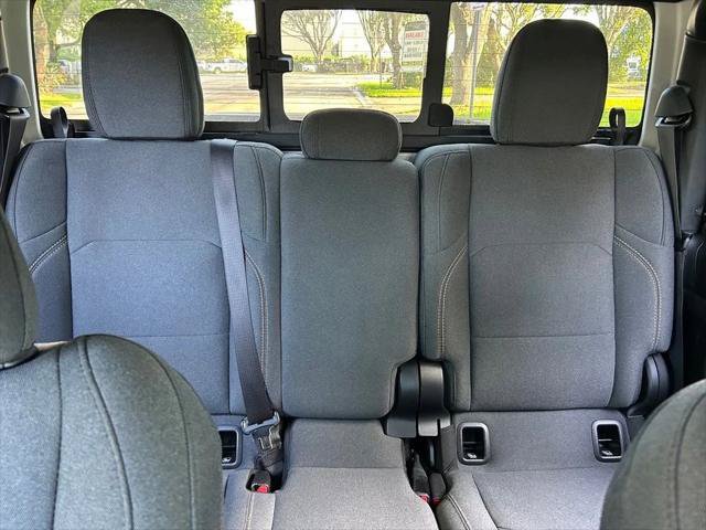 Certified 2025 Jeep Gladiator Sport AWD/4WD image 15