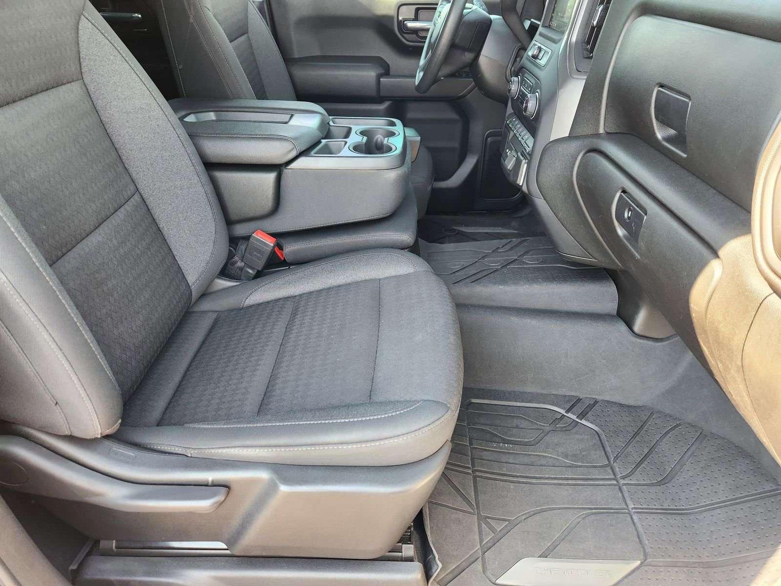 Used 2022 Chevrolet Silverado 1500 Custom image 16