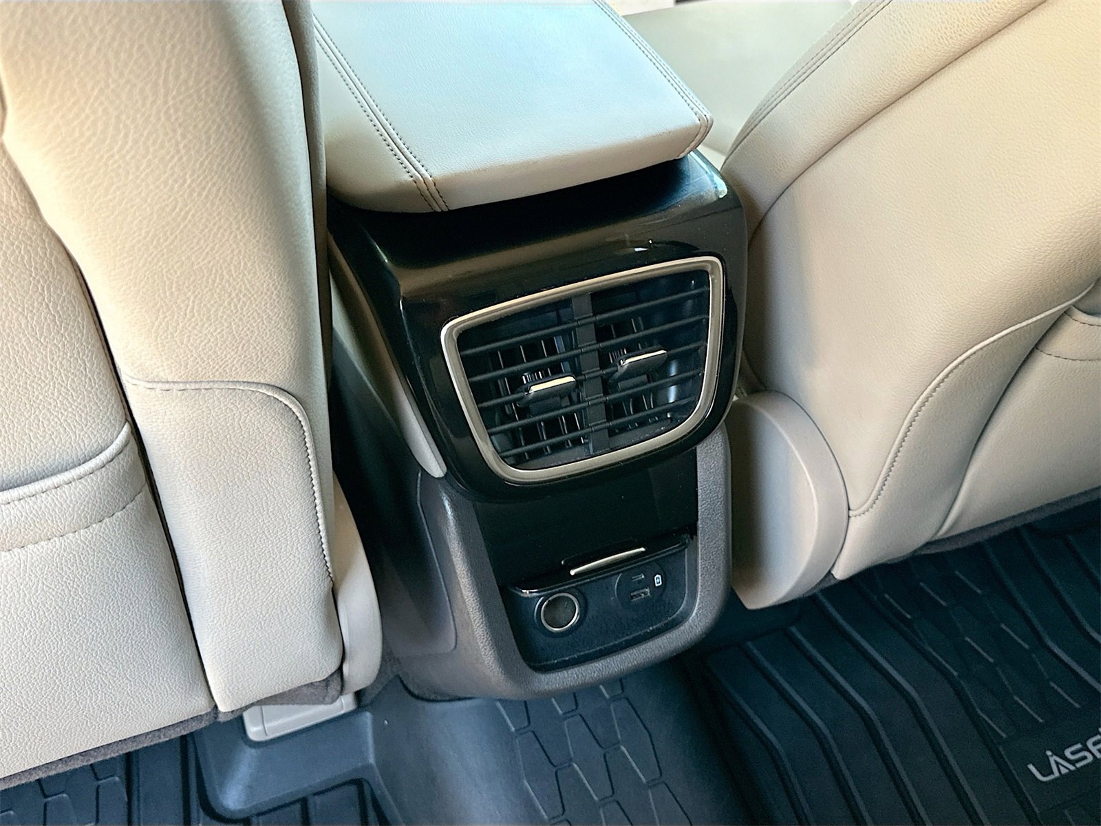 Used 2022 Lincoln Nautilus FWD w/ Premium Package image 25