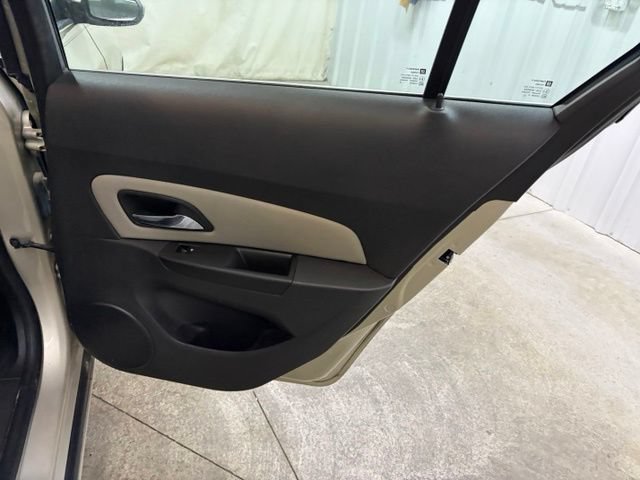 Used 2013 Chevrolet Cruze LT FWD image 13