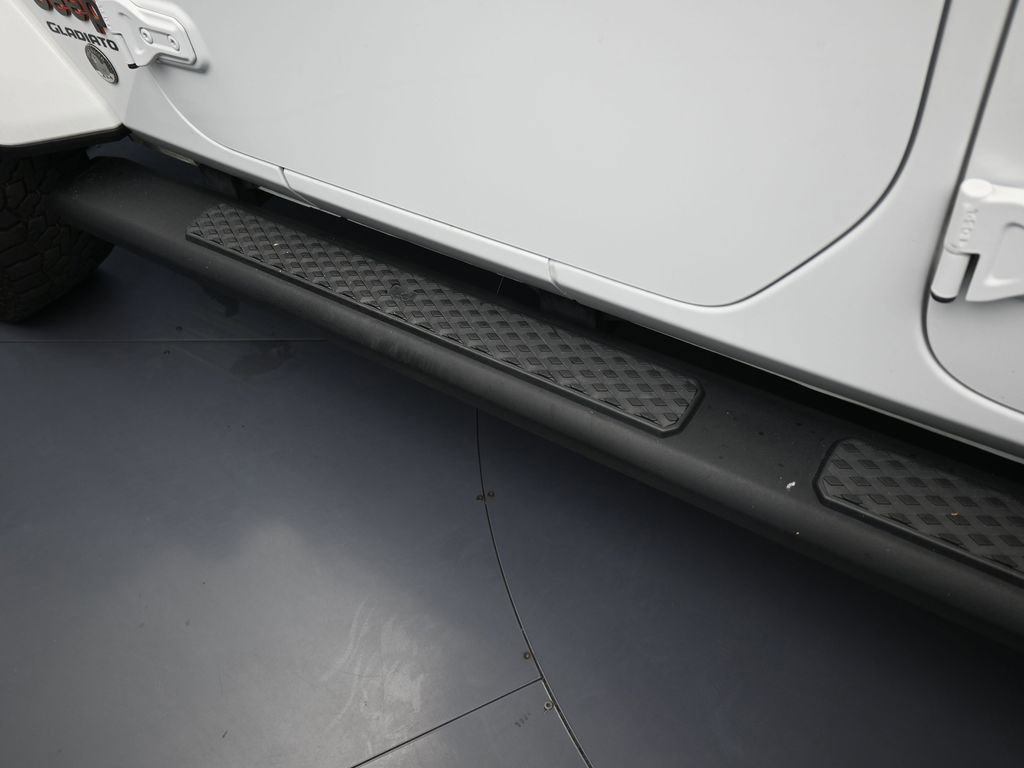 Used 2022 Jeep Gladiator Mojave w/ LED Lighting Group image 34