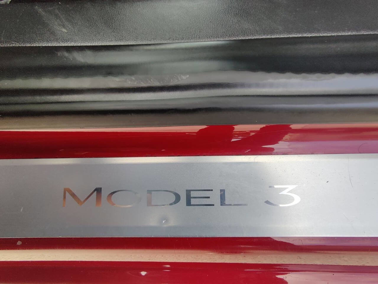 Used 2018 Tesla Model 3 Mid Range RWD image 11