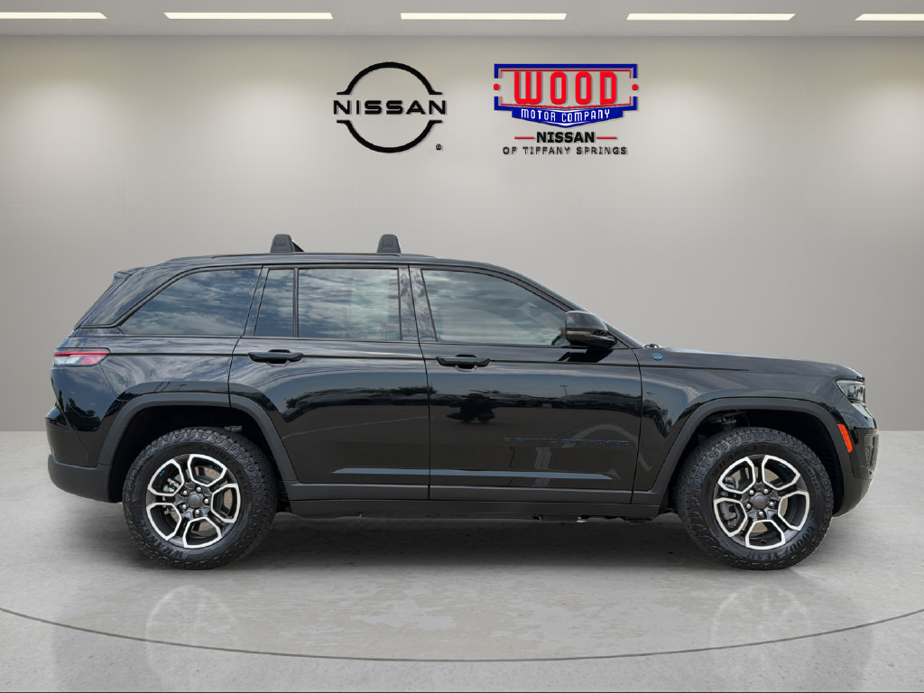 Used 2022 Jeep Grand Cherokee Trailhawk AWD/4WD image 2