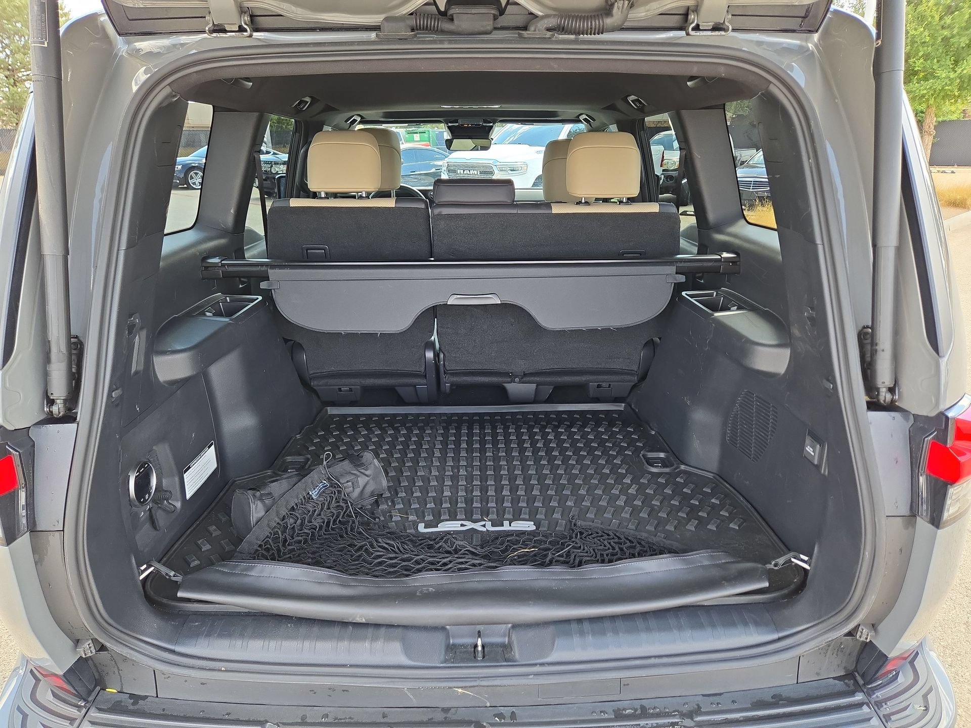 Used 2025 Lexus GX 550 AWD/4WD image 12