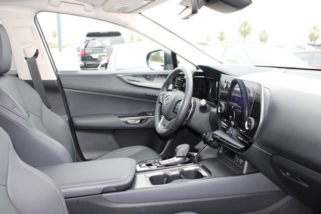 Used 2025 Lexus NX 350h AWD w/ Cold Area Package image 5