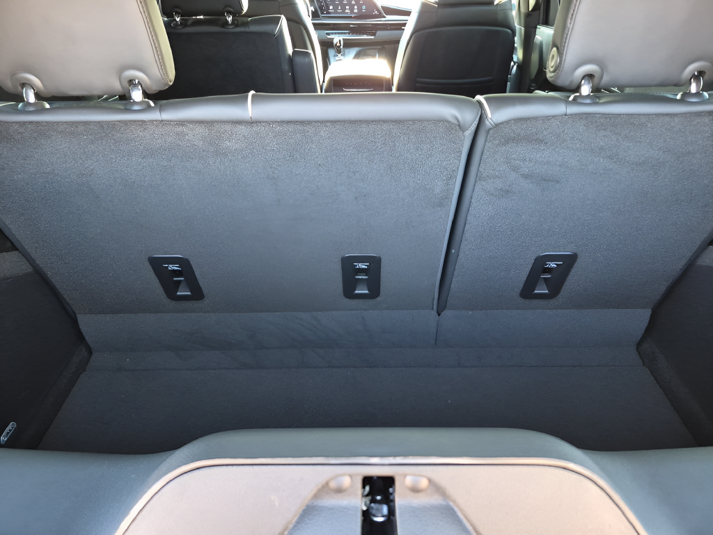 Used 2024 Cadillac Escalade Sport w/ Touring Package AWD/4WD image 40