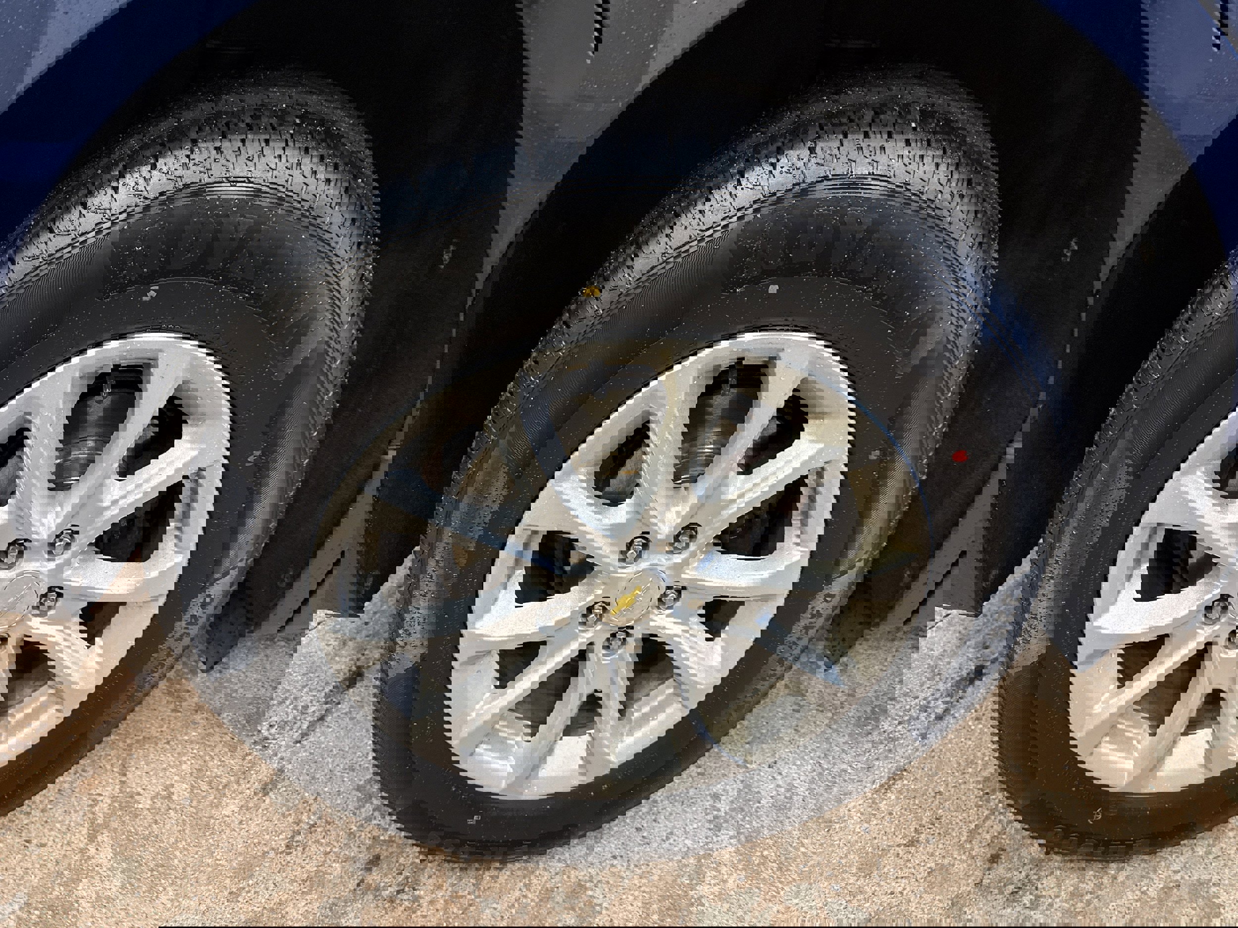 Used 2019 Chevrolet Equinox LT w/ Driver Convenience Package image 19