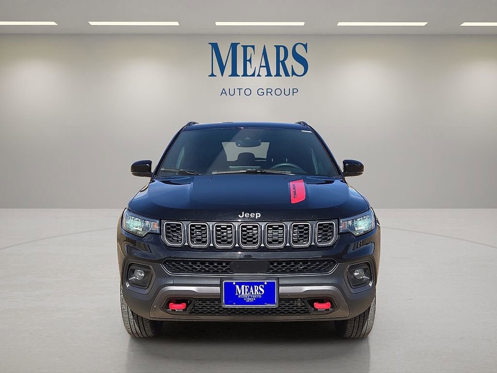 Used 2024 Jeep Compass Trailhawk image 8